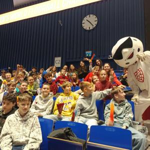 ms_ve_florbalu_zen06